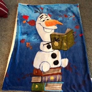 Olaf Frozen 2 blanket